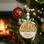 christmas-tree-bauble-lifestyle